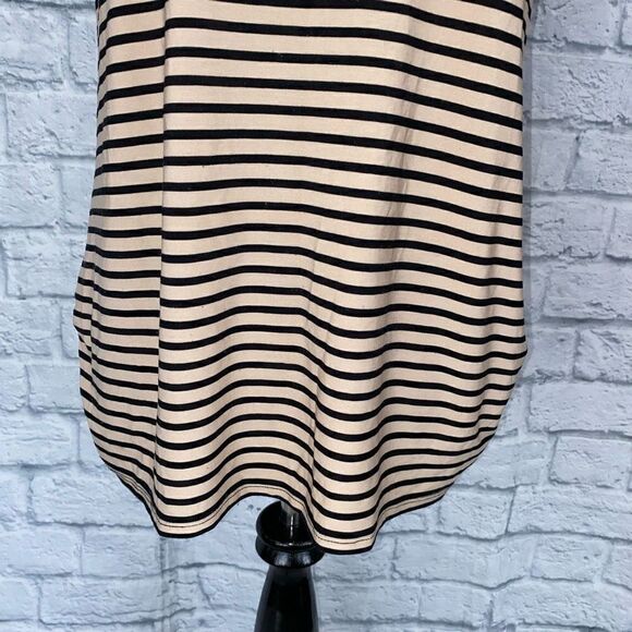 Belah & Codey women M scoopneck stripe top w/decorative shoulder buttons - Picture 2 of 12